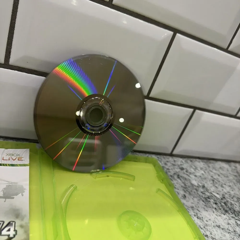 Call of Duty 4 Modern Warfare (Xbox 360) Complete Case Booklet CD Gaming Activis